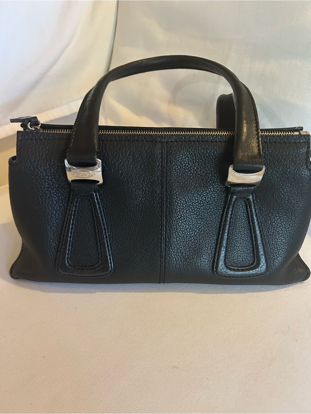 Tod’s Black Leather Top-Handle Satchel